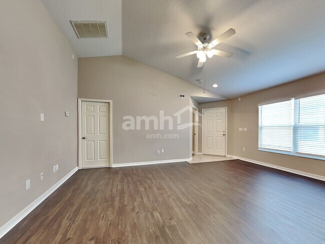 Building Photo - 6133 Skylarkcrest Drive