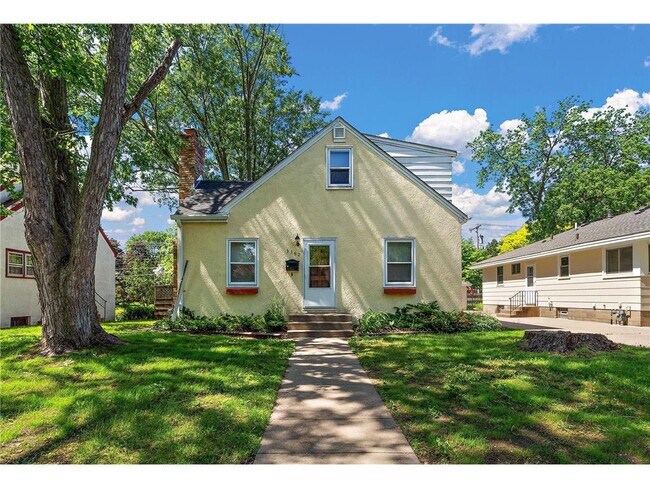 Foto del edificio - 3362 Library Ln