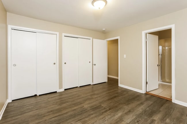 Building Photo - 1463 Deerfield Rd