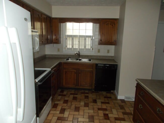 Building Photo - Welcome to this Stunning and Expansive 3 B...