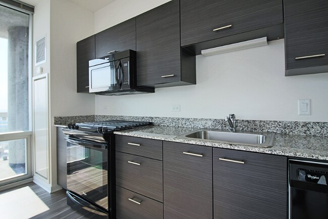 Foto del edificio - 802 N LaSalle St