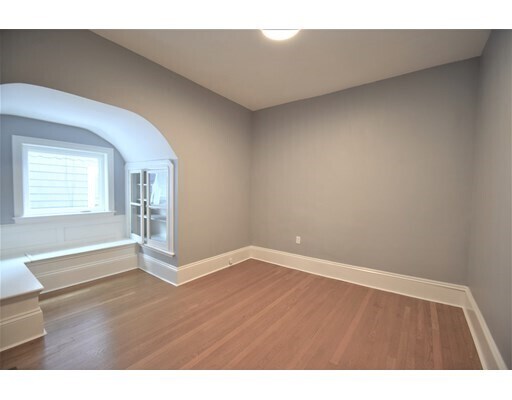 Foto del edificio - 4 Thurston St