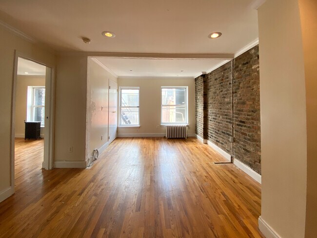 Building Photo - 171 Mulberry St