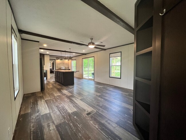Building Photo - 230 Grandstaff Dr
