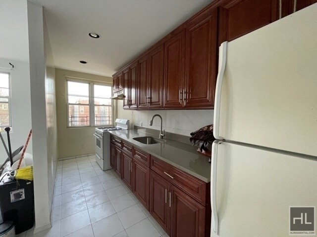 Building Photo - 1254 Remsen Ave