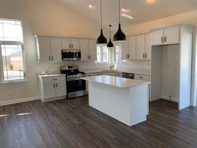 Kitchen - 614 Goldeneye Cir