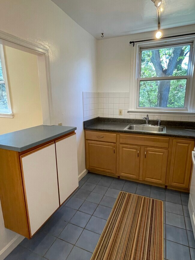 Foto del edificio - 871 W Walnut Ln