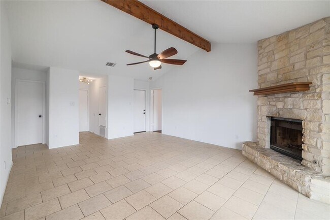 Foto del edificio - 804 Lone Tree Ct