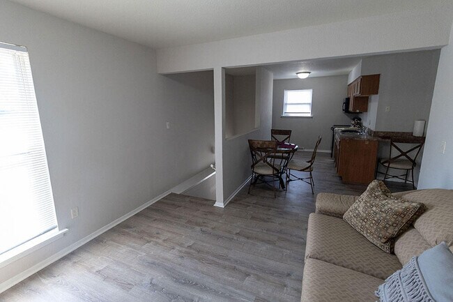 Building Photo - 319 West Blvd N