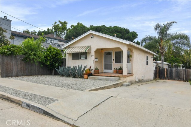 Primary Photo - 816 W Upland Ave