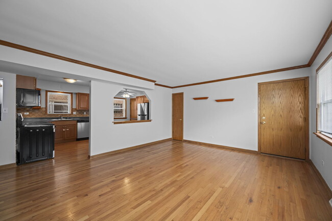 Building Photo - 8610 W Summerdale Ave