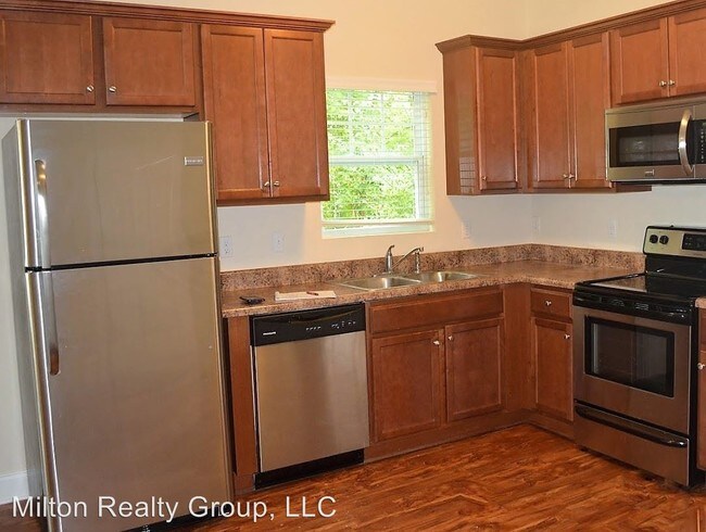 Foto del edificio - 3 br, 3 bath House - 74 Hartwell Circle