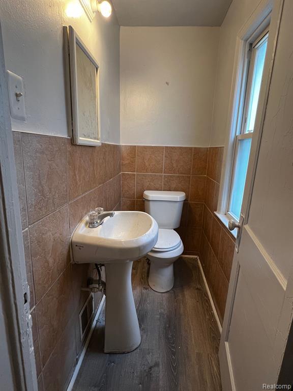 Foto del edificio - 15328 Ward Ave