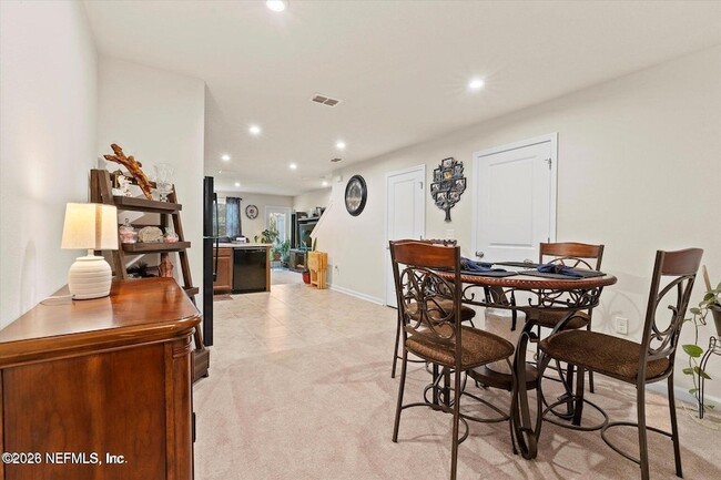 Building Photo - 5893 Creekside Crossing Dr