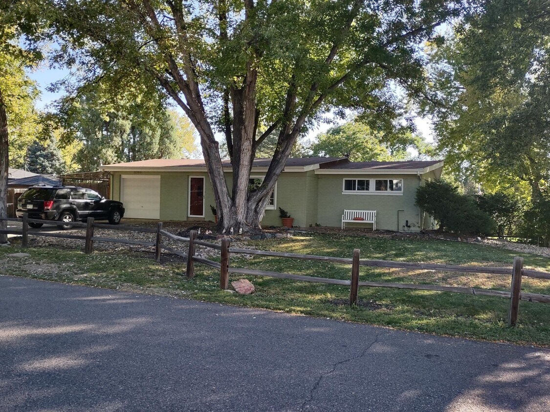 Primary Photo - 3100 Newland St