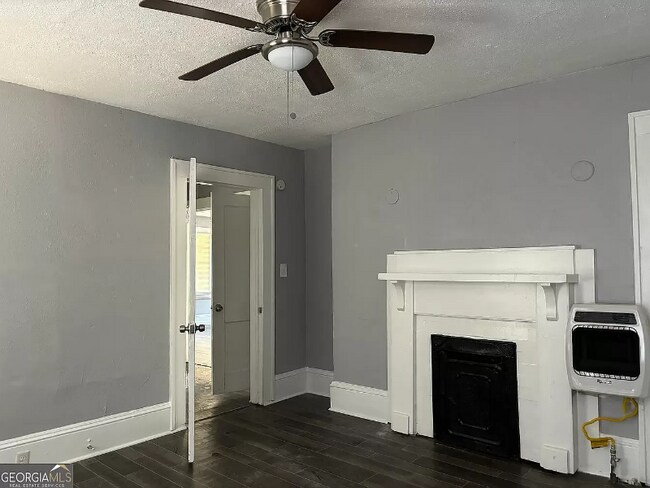 Building Photo - 1105 Boulevard