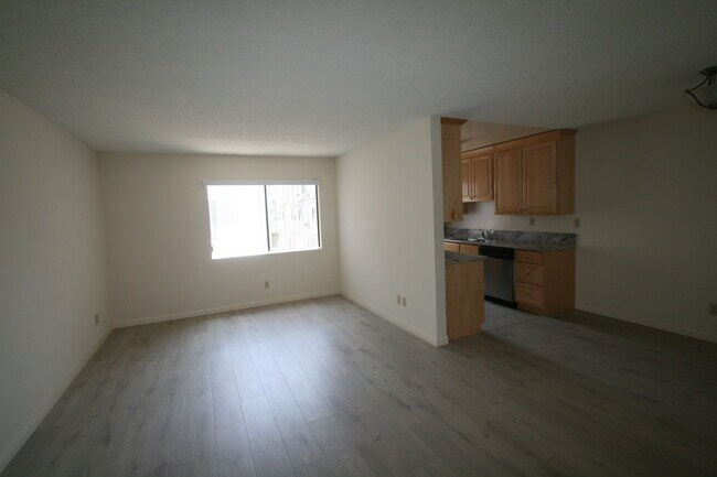 Foto del edificio - 2301 N Fairview St