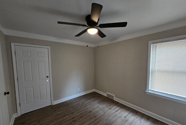Foto del edificio - Fully Renovated 3-Bedroom Home – Move-In R...