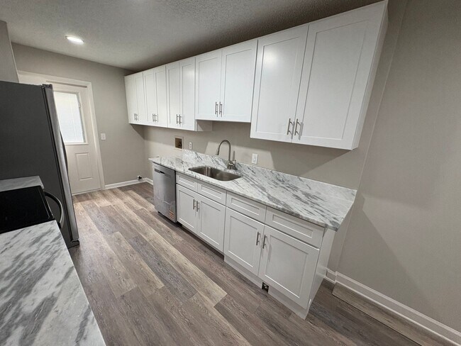 Foto del edificio - 3/2 Condo - Fully Renovated and Near Downt...