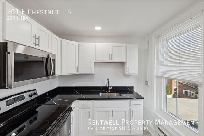 Building Photo - 2 Bedroom Available for Rent in Coatesvill...