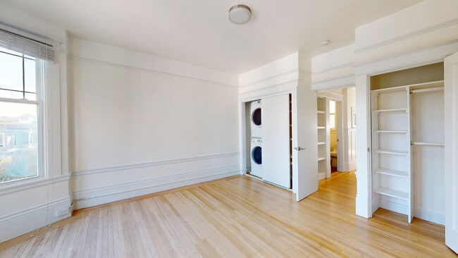 Building Photo - 254 Ivy St