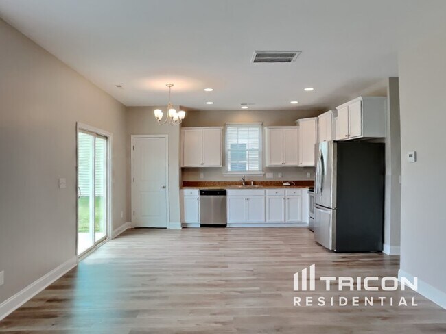 Building Photo - 3317 Lacewing Dr
