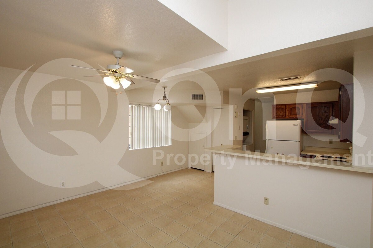Primary Photo - 625 S Westwood