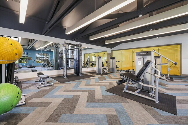 Foto del edificio - Mission Peaks II