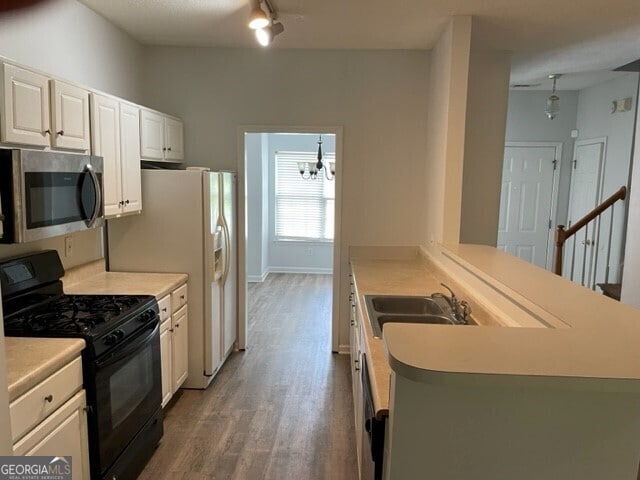 Foto principal - 645 N Fairfield Dr