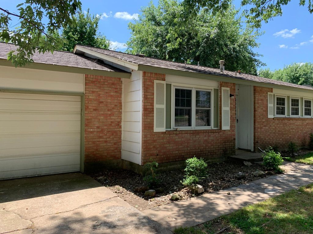 509 N Village Pl, Broken Arrow, OK 74012 House Rental in Broken Arrow