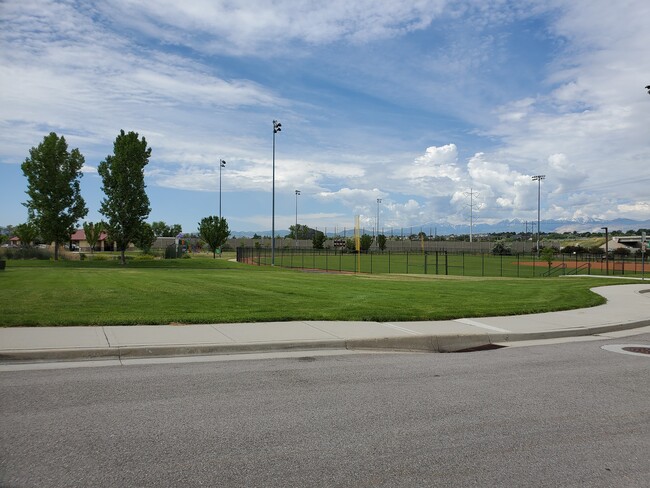 Foto del edificio - 940 W Red Oaks Dr