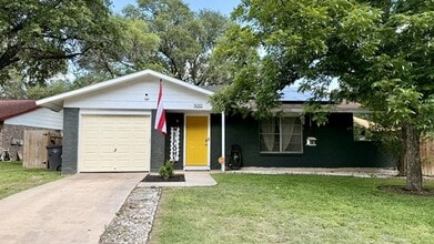 Building Photo - 7430 Saddlewood St