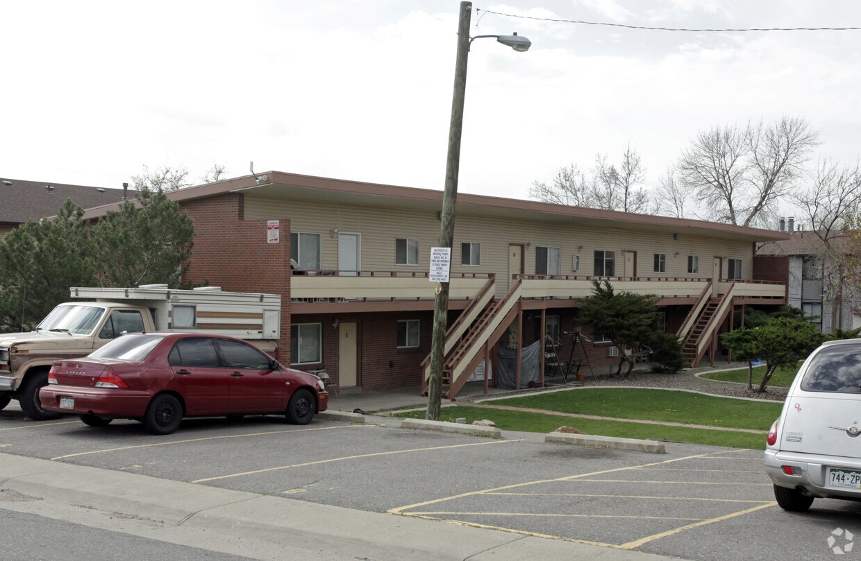 Primary Photo - Cedar Court