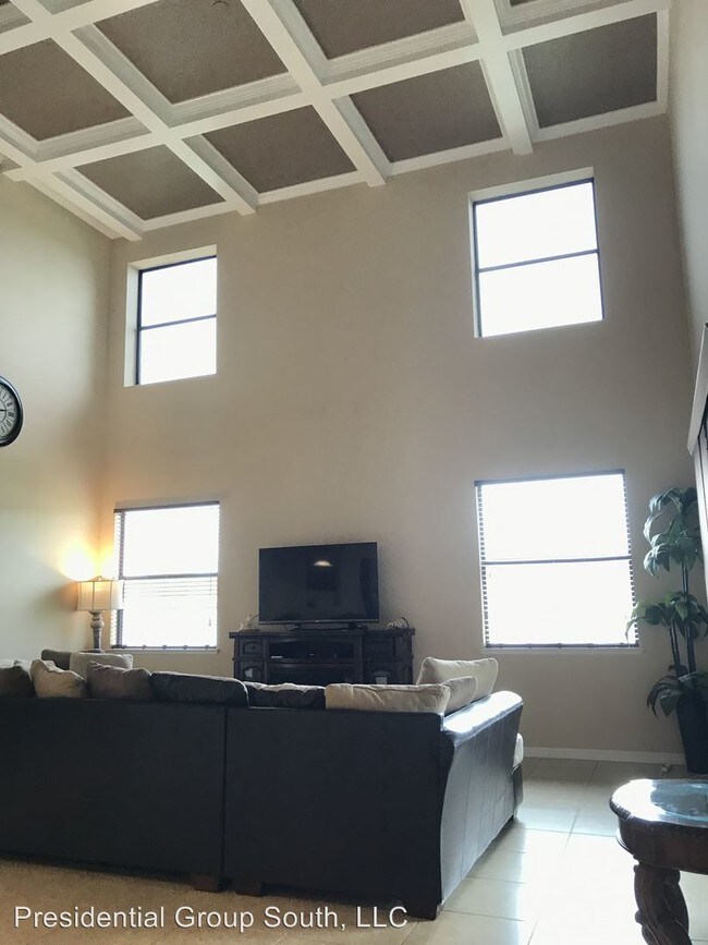 Foto del edificio - 3538 Foxchase Dr