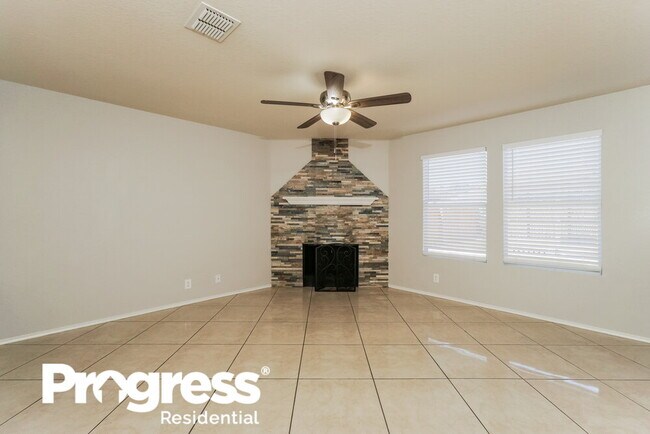 Building Photo - 2715 Thunder Gulch