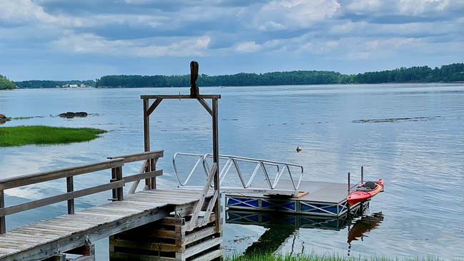 Shared dock on Little Bay - 297 Durham Point Rd