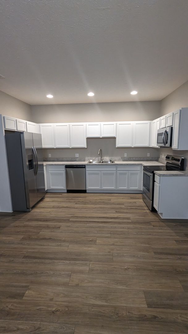 Foto del edificio - Available Now! First floor living 2 bedroom Treadway Ponds Cluster Homes