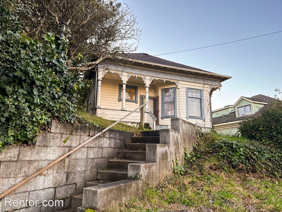 Primary Photo - 3 br, 1 bath House - 1408 McFarlan