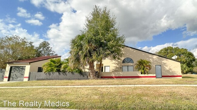 3 br, 2 bath House - 763 Golden Sunshine C... photo'