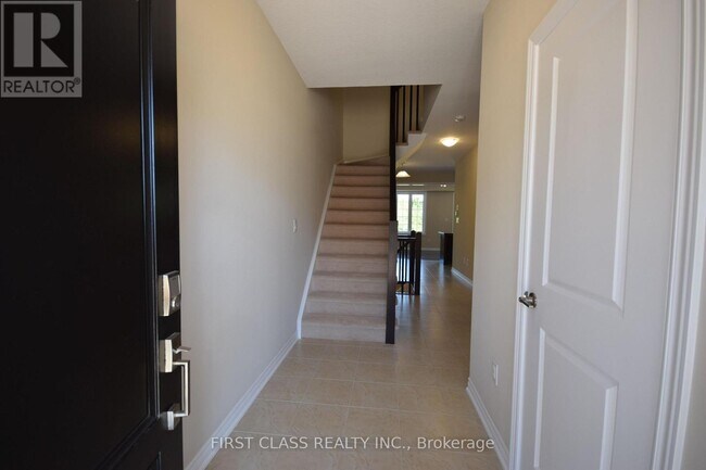 Photo du bâtiment - 3273 Mockingbird Common