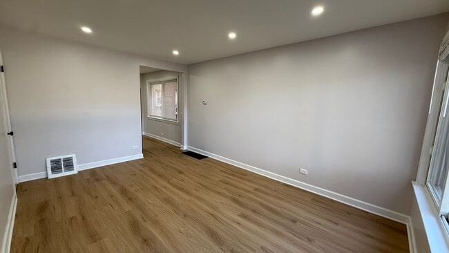 Foto del edificio - 4837 Hull St