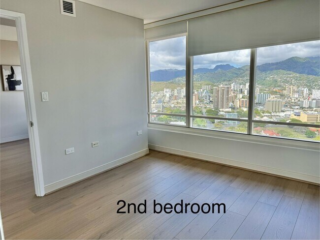 Foto del edificio - Pacifica Honolulu, 2 bdrm, 2 bath, 2 covered parking, just below the Penthouse