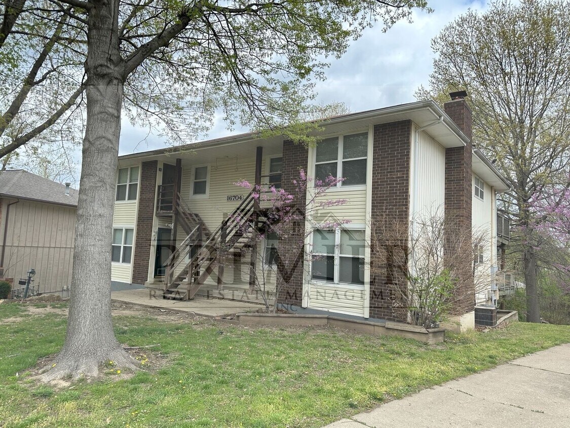 Foto principal - 16704 E 28th Pl