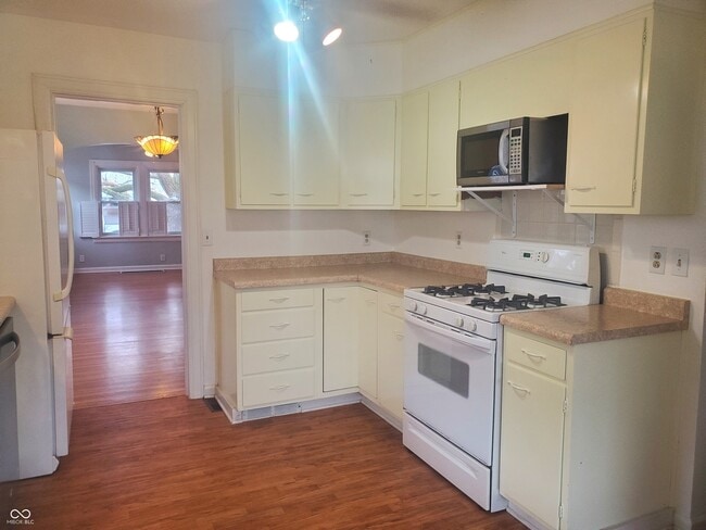 Building Photo - 1745 Beeler Ave