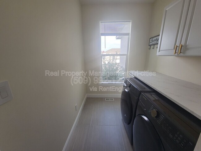 Building Photo - 3606 Cook Ln