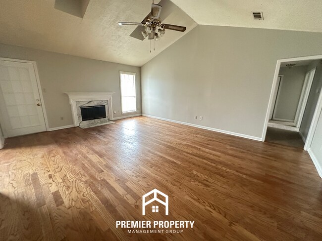 Building Photo - 4915 Blue Wing St