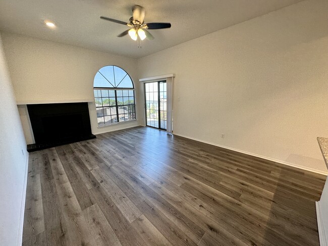Building Photo - 218 Henry Chandler Dr
