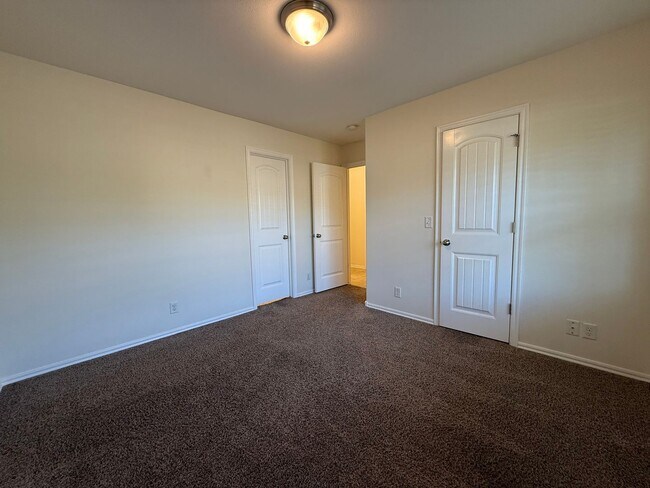 Foto del edificio - FOR LEASE | Jenks Home | 4 Bed, 2.5 Bath $...
