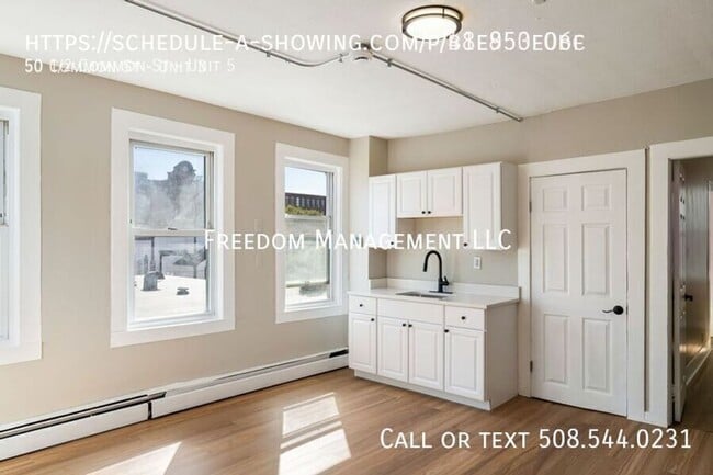 Photo - 50 1/2 Common St Apartment