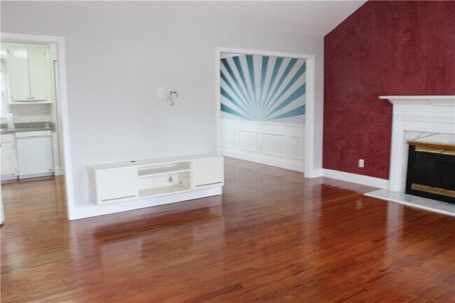 Foto del edificio - 2648 Morning Glory Pl NW